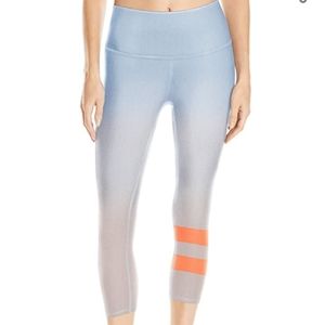 ALO yoga gradient sky HW airbrush capri Size S